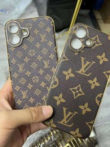 大人気 LOUIS VUITTON ルイヴィトン iPhone 16/16 Pro/16 Pro Max/15/15 Pro/15 Pro Max/14/14 Pro/14 Pro Max/13/13 Pro Max/12 ケース ブランド 携帯カバ ー バックポケット[#case20240917]